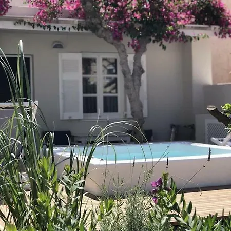 Guest house Secret Garden House In